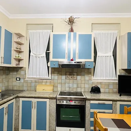 House Apartment *
